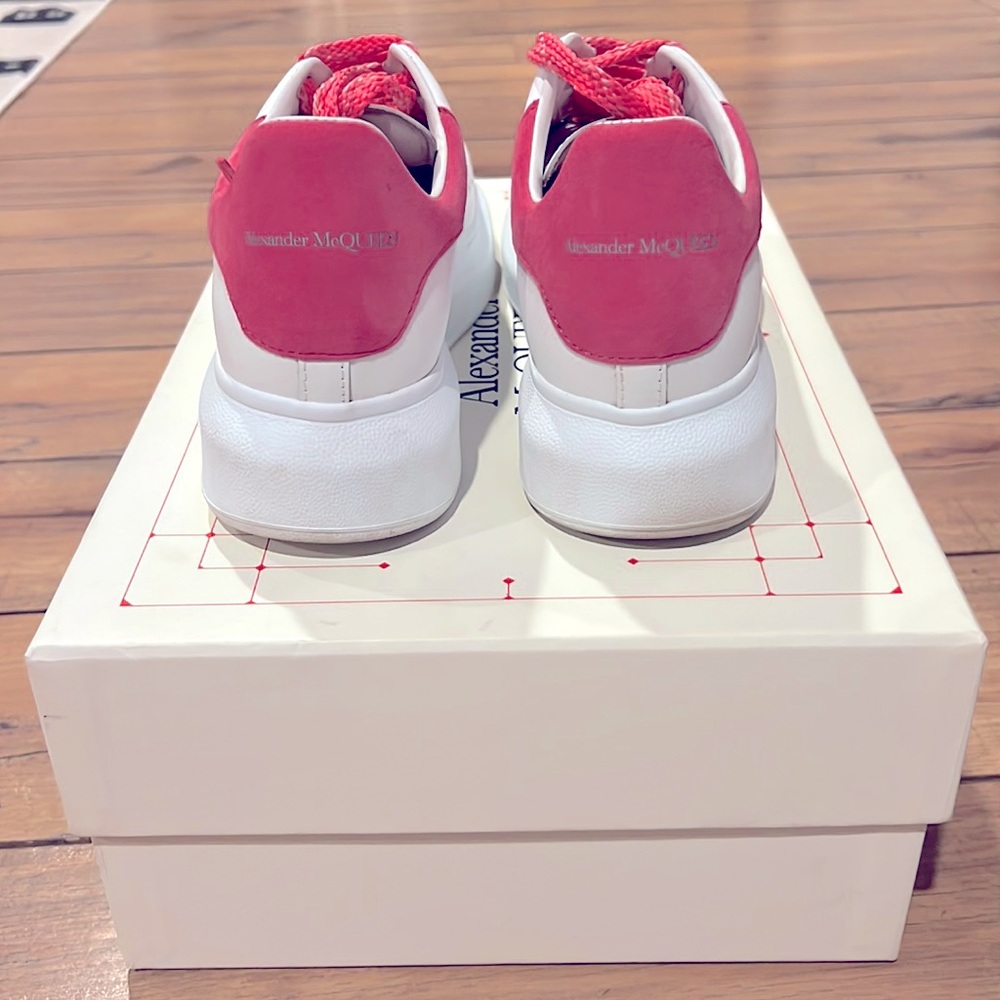 Women’s 8.5 (Euro Sz 38.5) Alexander McQueen Pink Suede Oversized Sneakers